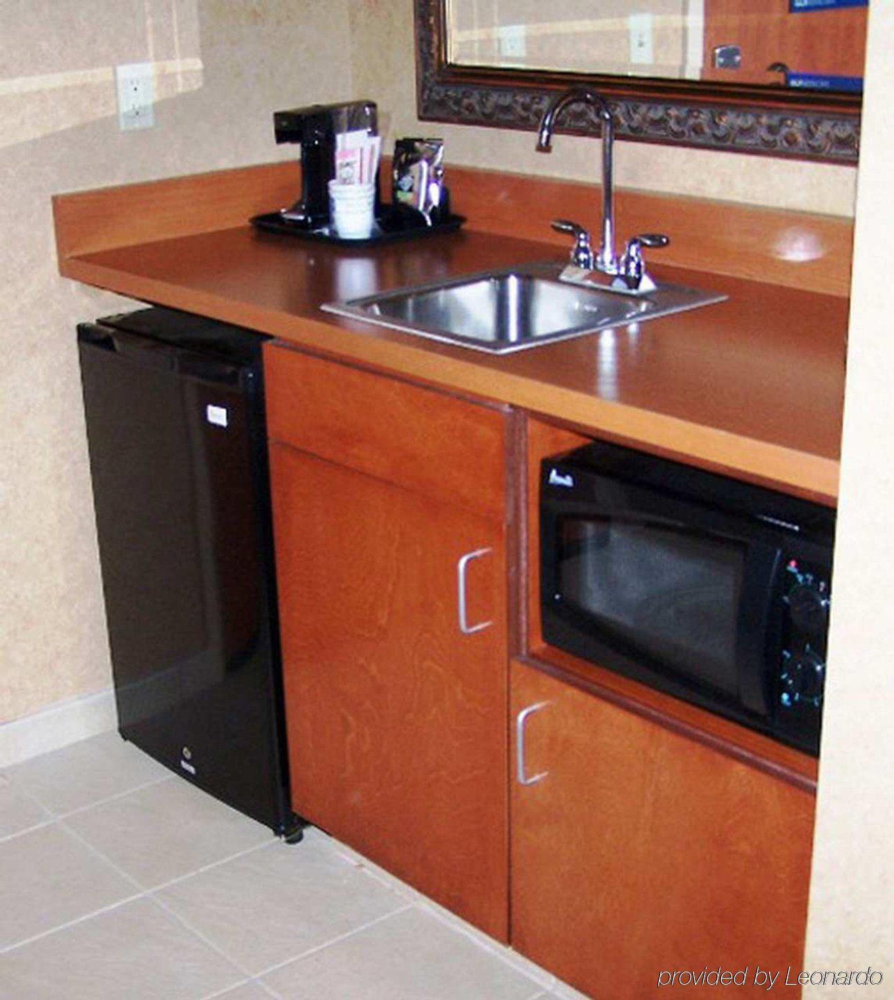 Hampton Inn & Suites Yuba City Rom bilde